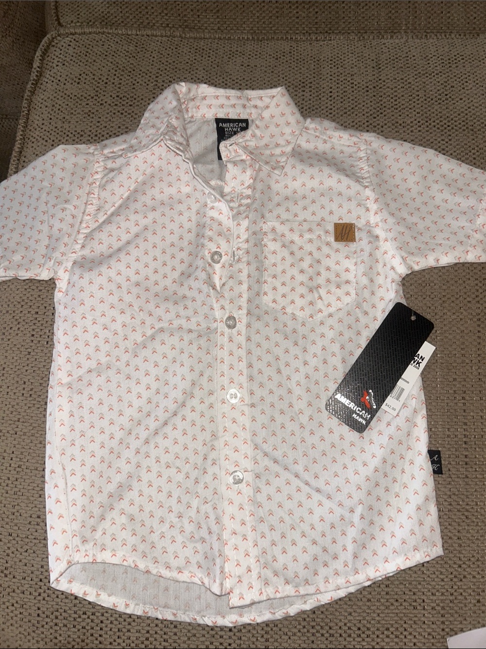 American Hawk White Short-Sleeve Button Down Shirt with Coral Accent